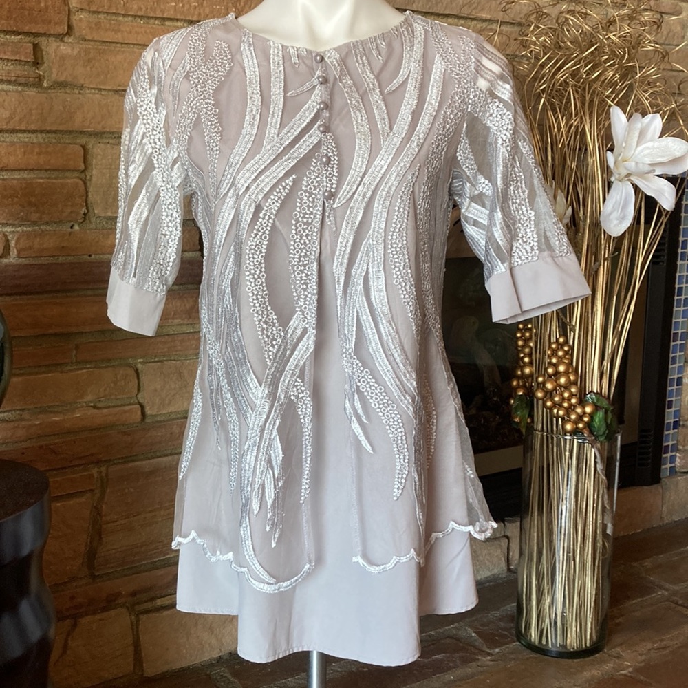 Silver Tunic - Picture 2 of 4